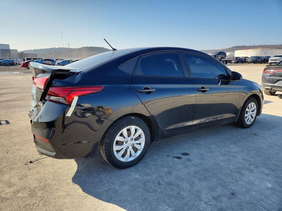 2020 HYUNDAI ACCENT SE 3
