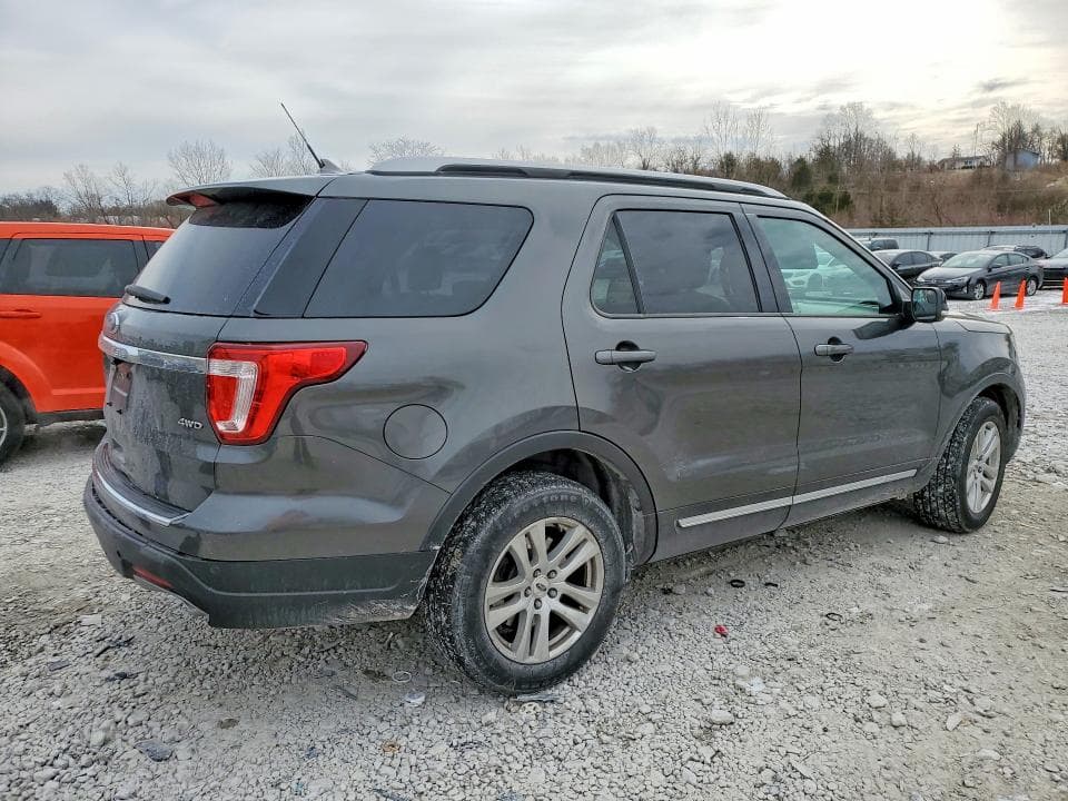 2018 FORD EXPLORER XLT 3