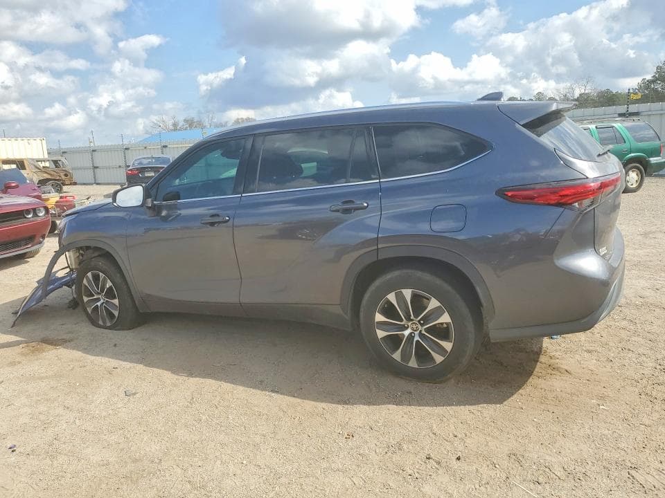 2020 TOYOTA HIGHLANDER XLE 2