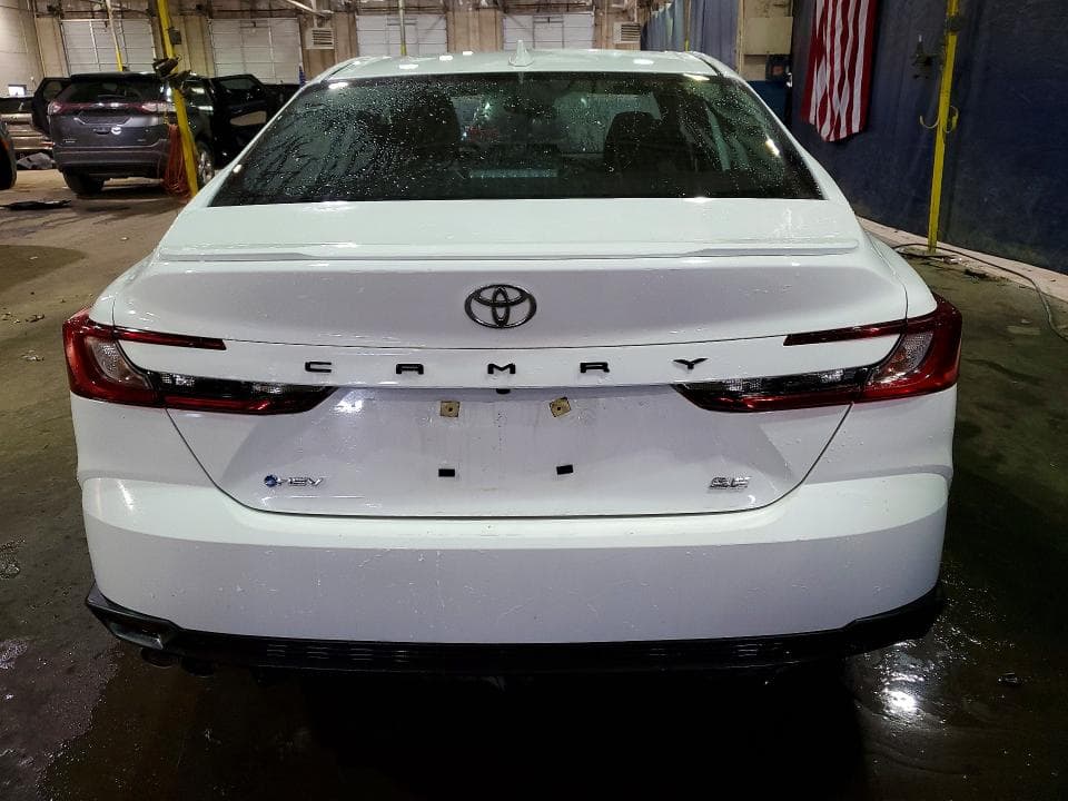 2025 TOYOTA CAMRY SE 6