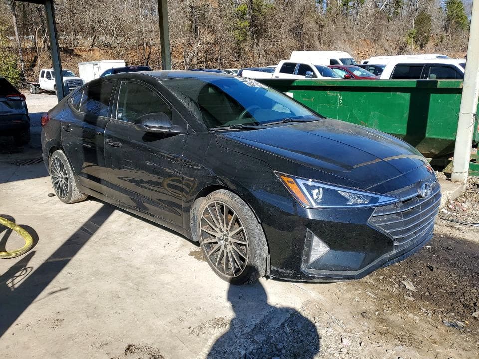 2020 HYUNDAI ELANTRA SE 4
