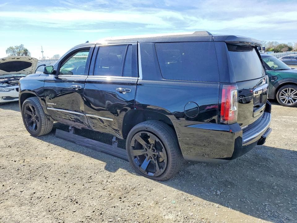 2018 GMC YUKON DENALI 2