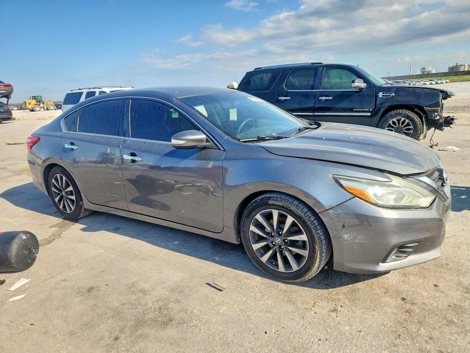 2017 NISSAN ALTIMA 4