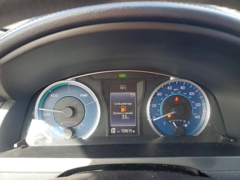 2017 TOYOTA CAMRY HYBRID 9