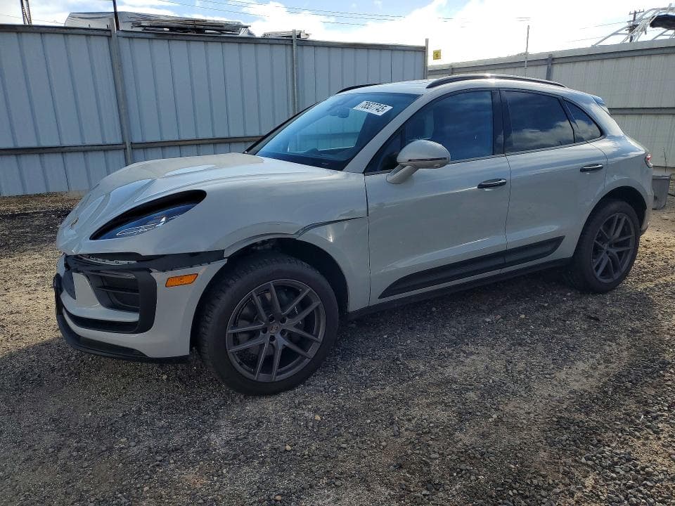 2026 PORSCHE MACAN BASE - 1