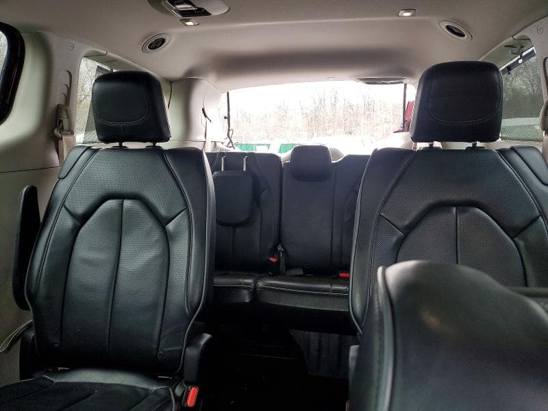2018 CHRYSLER PACIFICA LIMITED 10