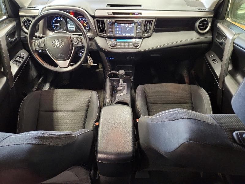 2017 TOYOTA RAV4 XLE 8