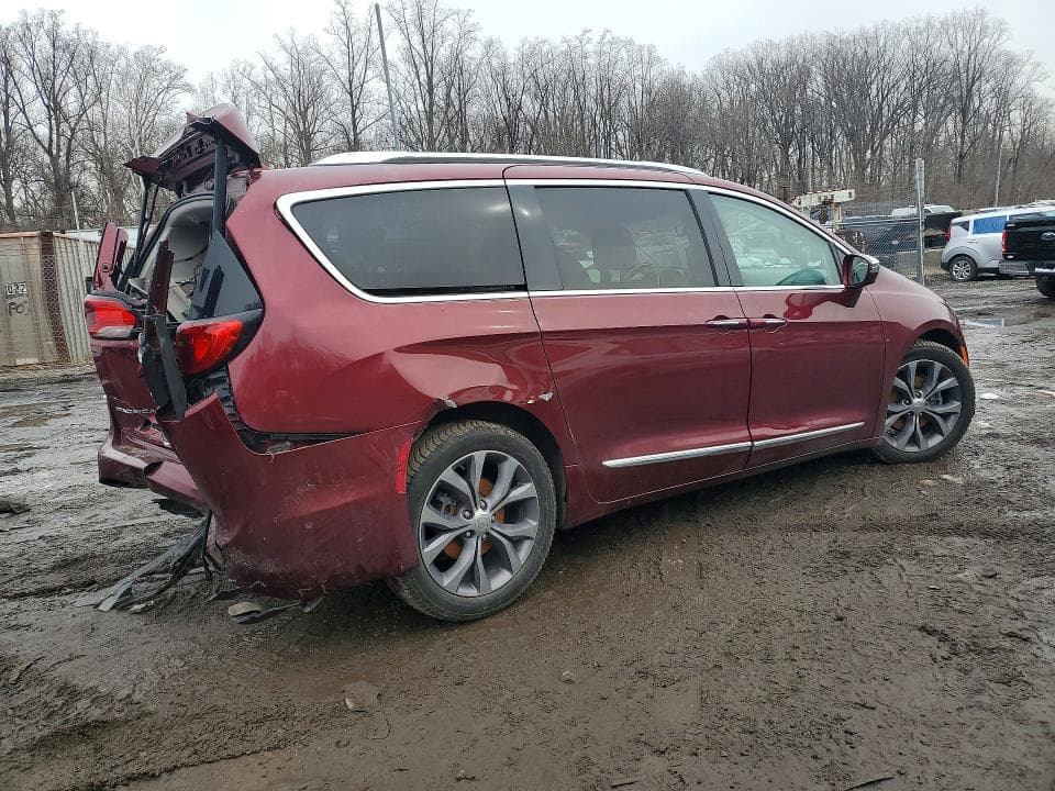 2018 CHRYSLER PACIFICA LIMITED 3