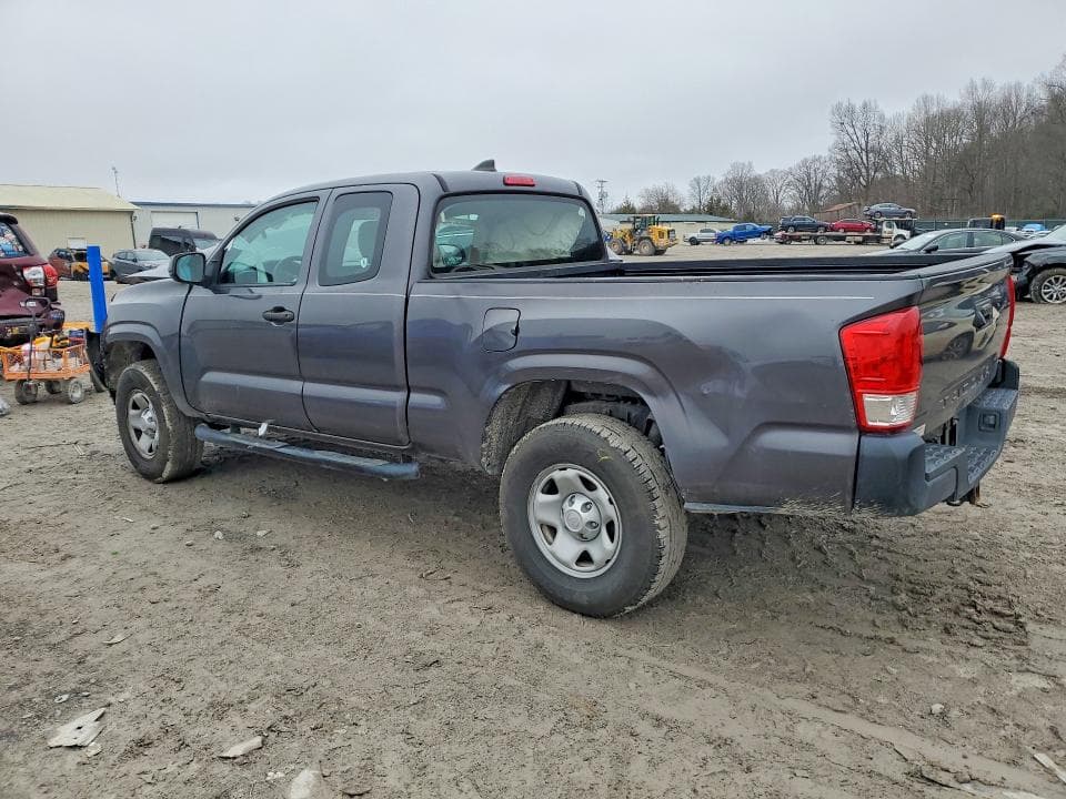2017 TOYOTA TACOMA SR 2