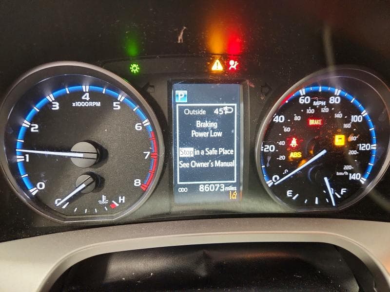 2017 TOYOTA RAV4 XLE 9