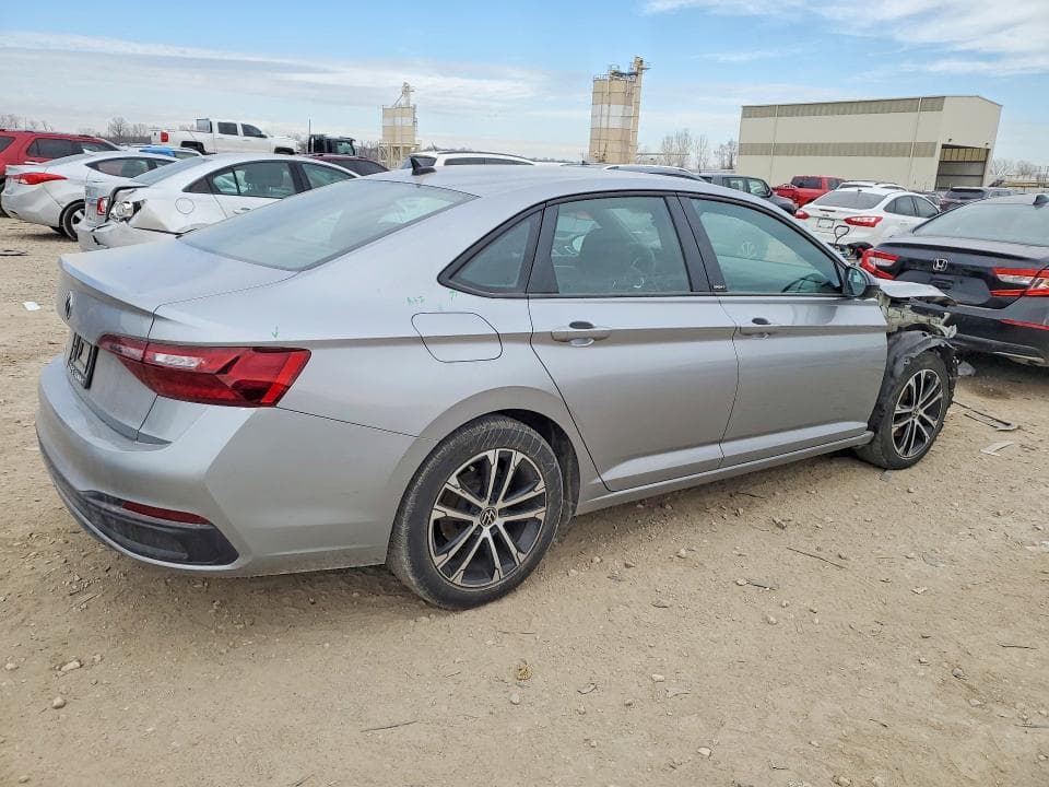 2023 VOLKSWAGEN JETTA SPORT 3