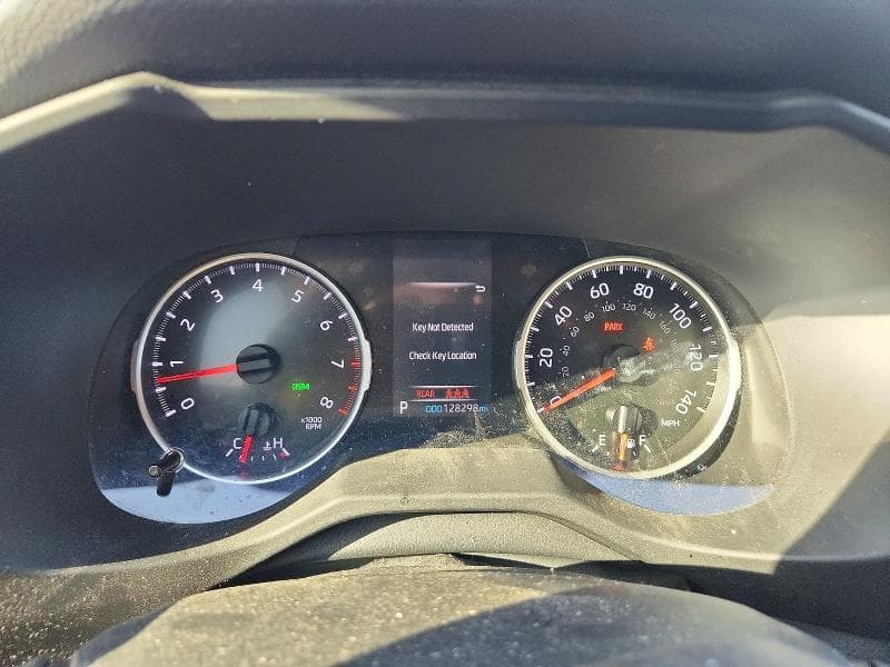 2021 TOYOTA RAV4 XLE 9
