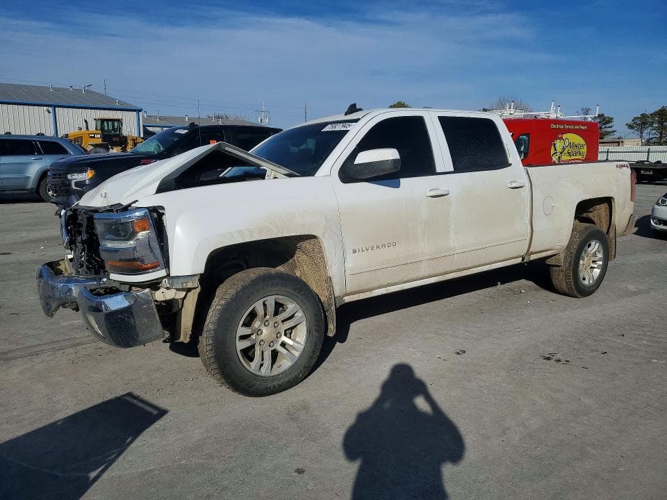 2017 CHEVROLET SILVERADO K1500 LT - 1