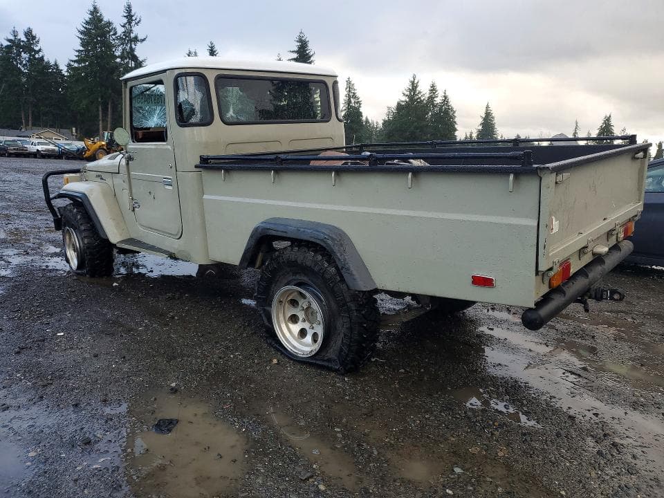 1967 TOYOTA LAND CRUISER 2