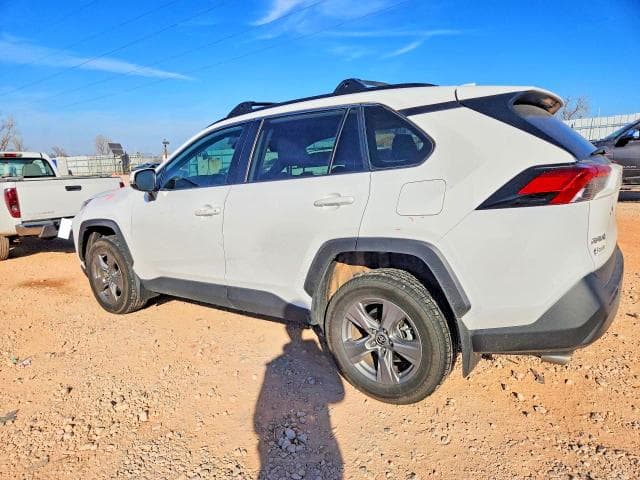 2024 TOYOTA RAV4 XLE 2