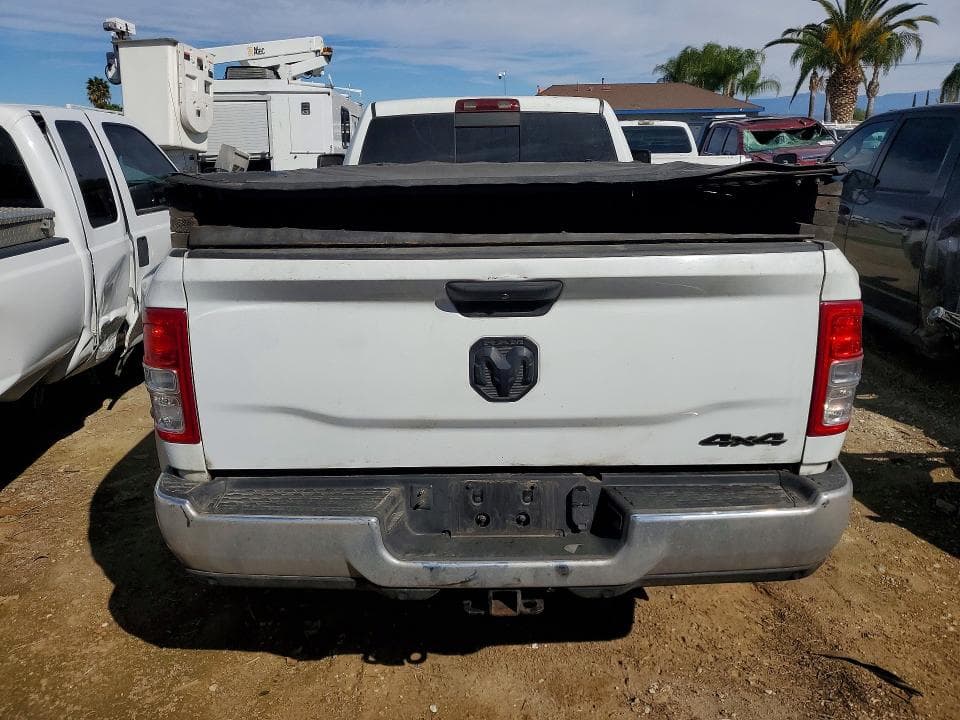 2024 RAM 3500 TRADESMAN 6