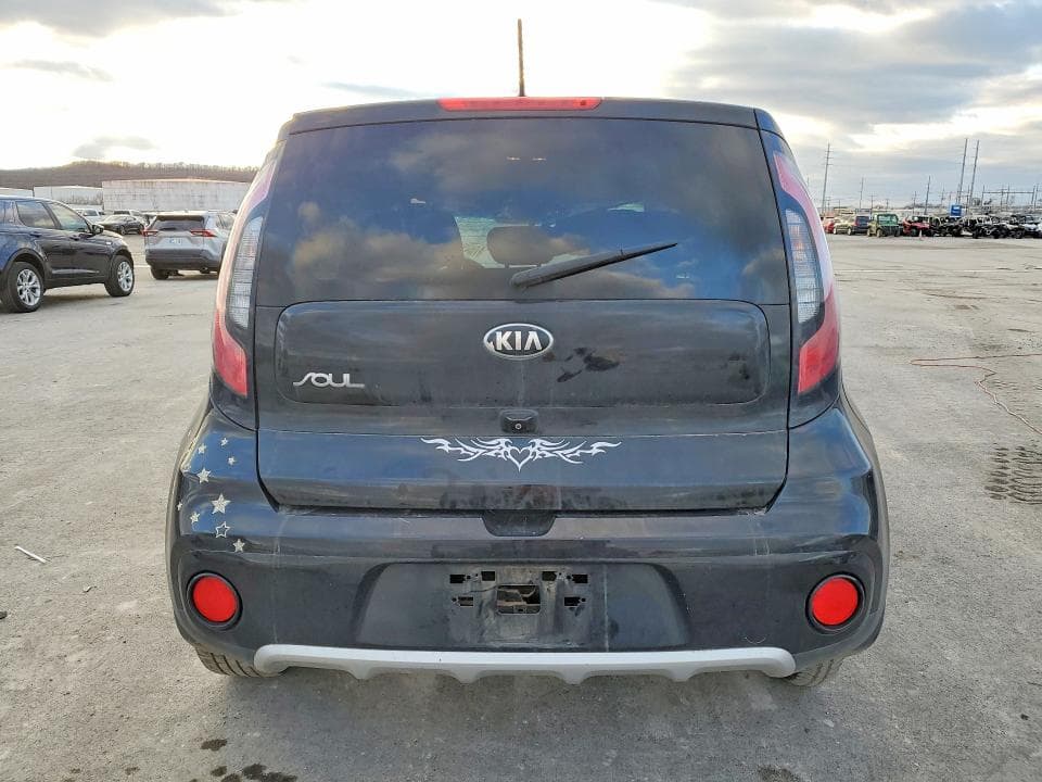 2017 KIA SOUL + 6