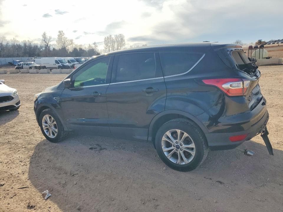 2017 FORD ESCAPE SE 2