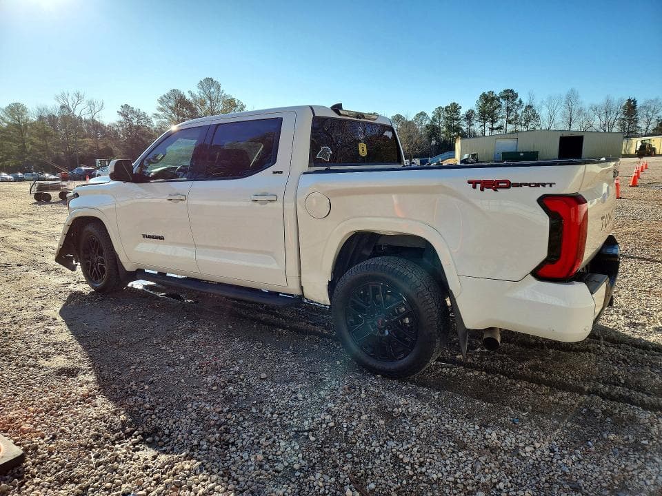 2022 TOYOTA TUNDRA CREWMAX SR 2