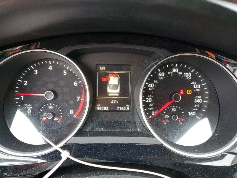2017 VOLKSWAGEN JETTA GLI 9