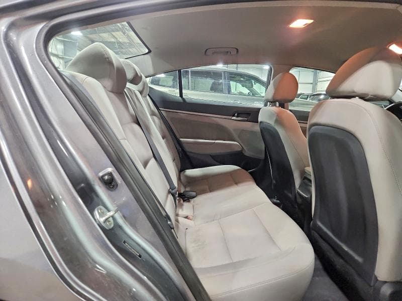 2018 HYUNDAI ELANTRA SEL 10
