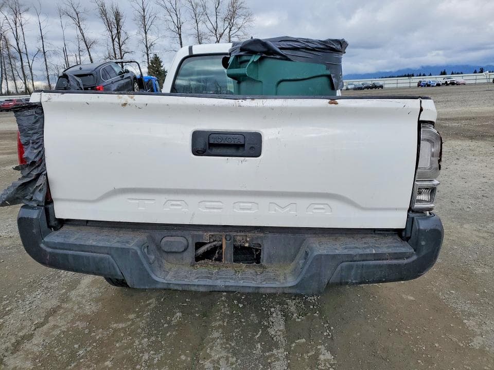2017 TOYOTA TACOMA SR 6
