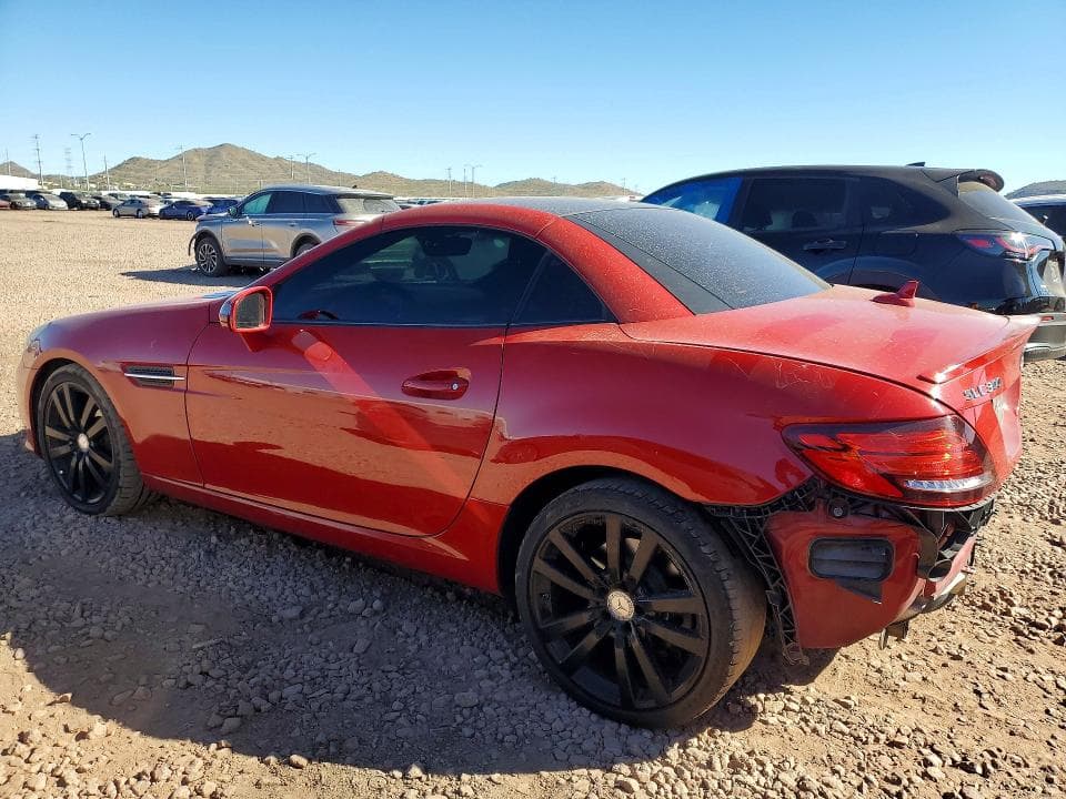 2017 MERCEDES-BENZ SLC 300 2