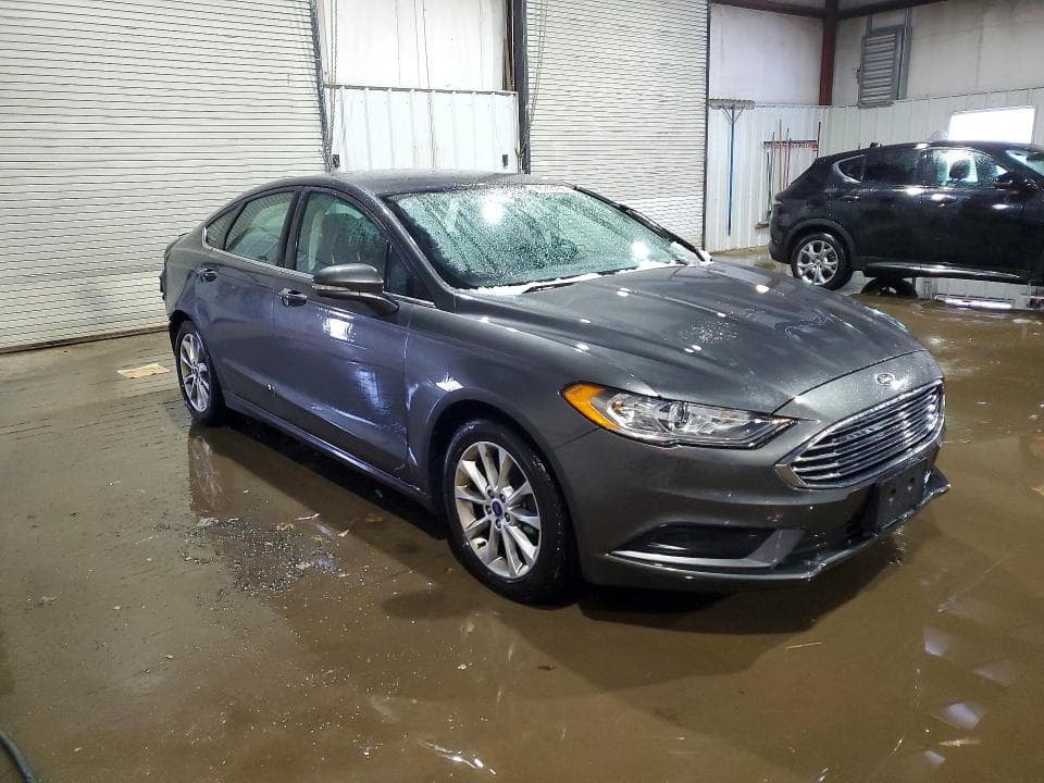 2017 FORD FUSION SE 4