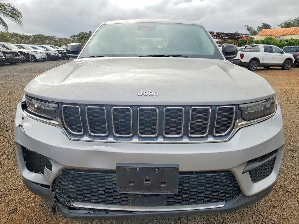 2023 JEEP GRAND CHEROKEE LAREDO 5
