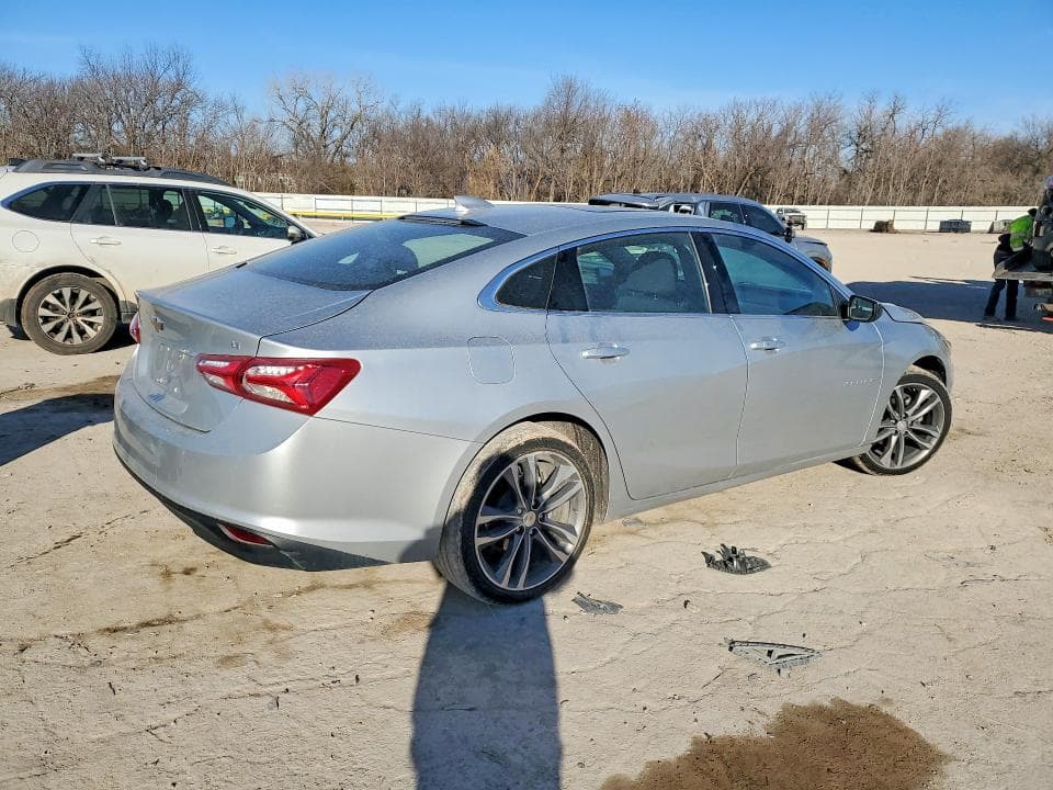 2022 CHEVROLET MALIBU LT 3