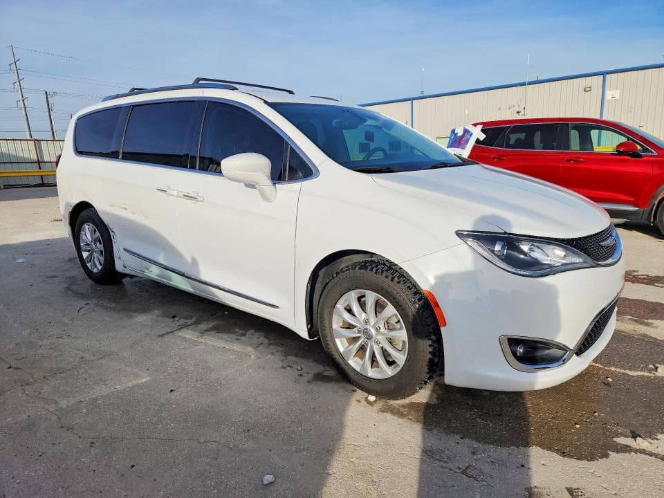 2018 CHRYSLER PACIFICA TOURING L 4