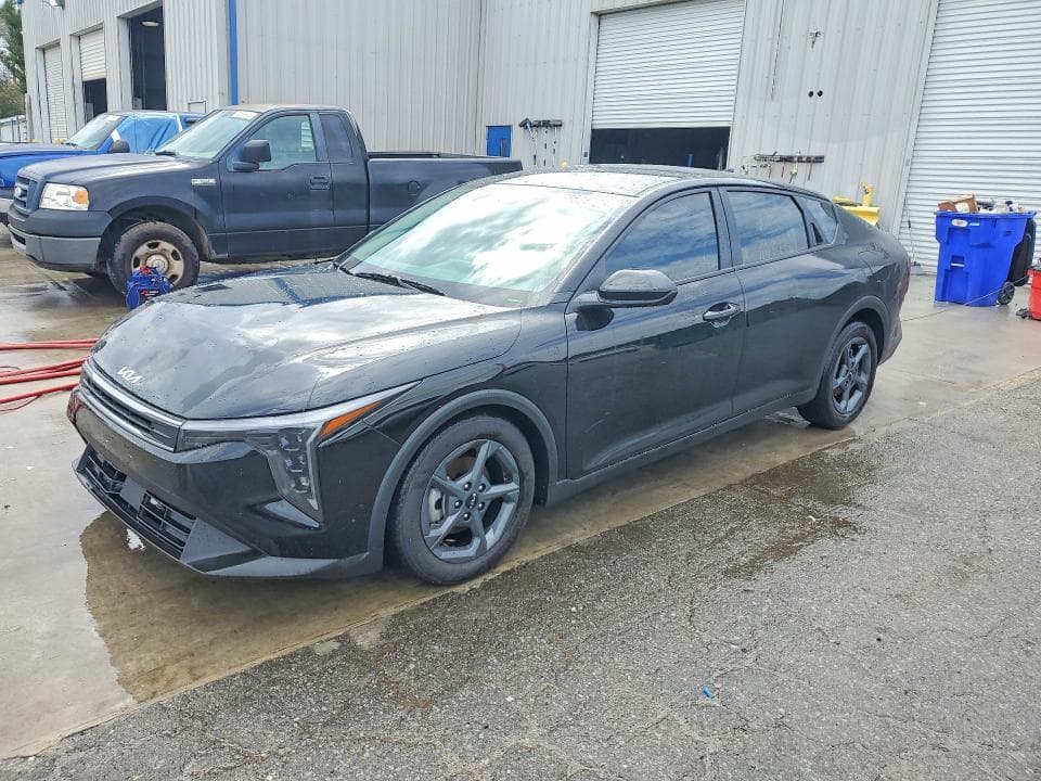 2025 KIA K4 LXS - 1