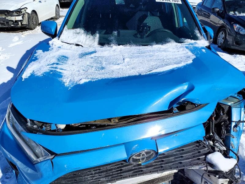 2021 TOYOTA RAV4 XLE 12