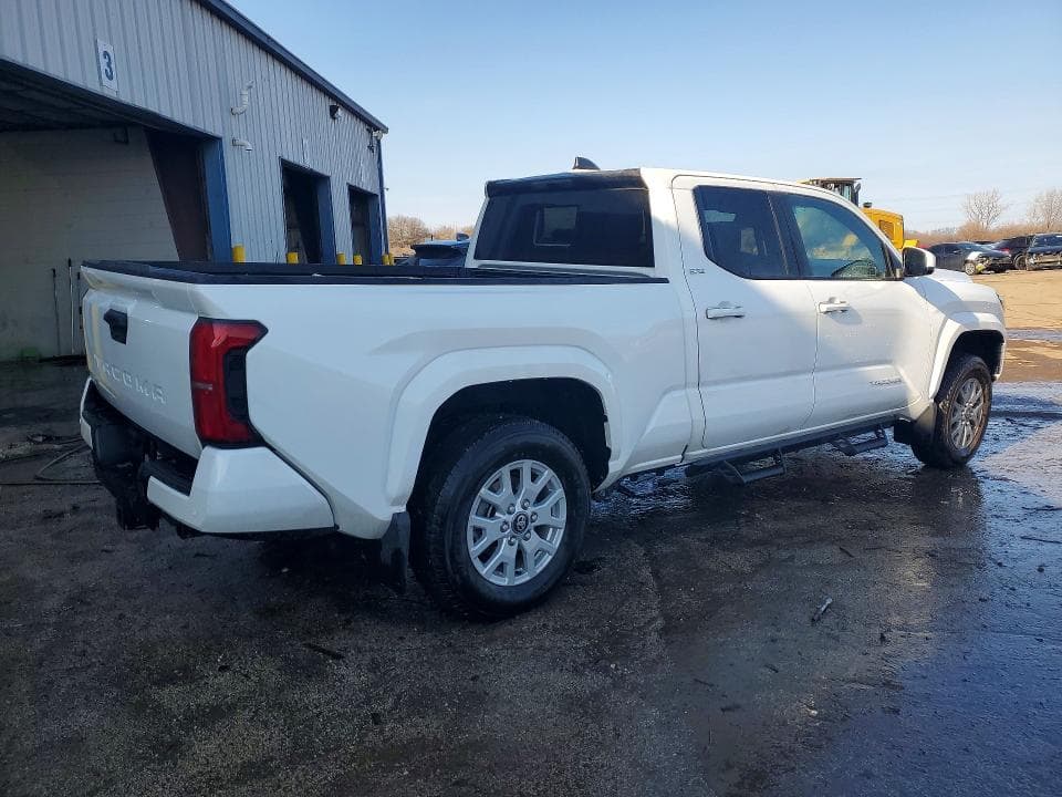 2025 TOYOTA TACOMA SR5 3