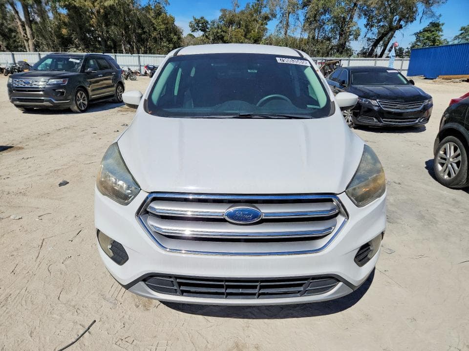 2017 FORD ESCAPE SE 5