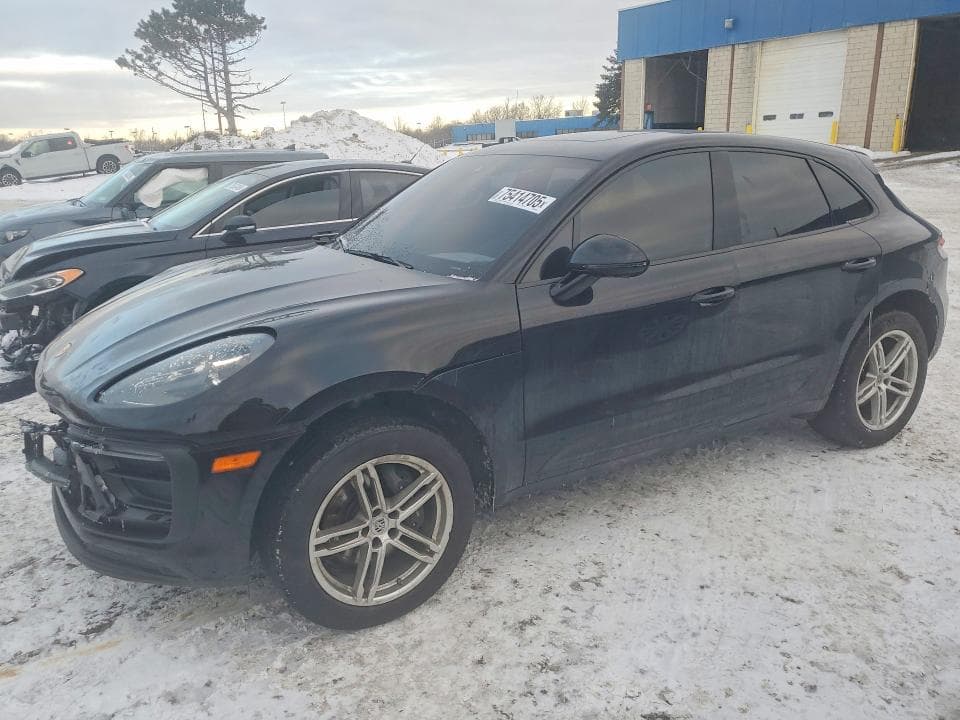 2025 PORSCHE MACAN BASE - 1