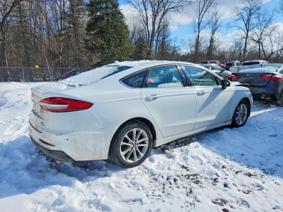 2019 FORD FUSION SE 3