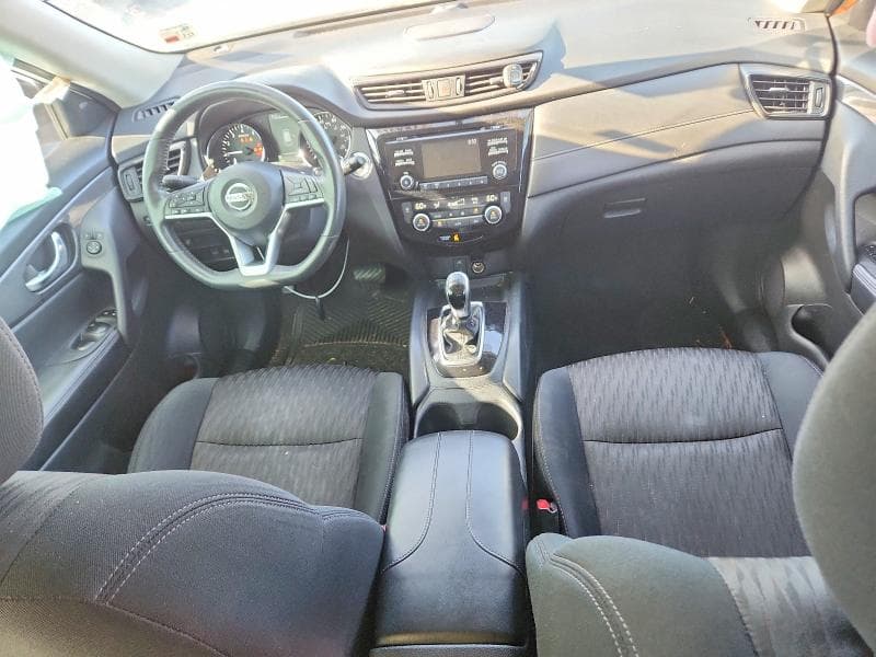 2017 NISSAN ROGUE SV 8
