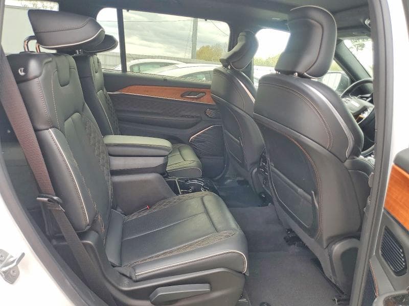 2022 JEEP GRAND CHEROKEE L SUMMIT 11