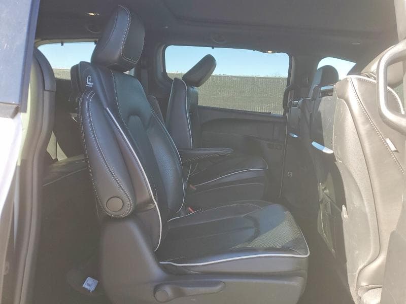 2022 CHRYSLER PACIFICA HYBRID LIMITED 11