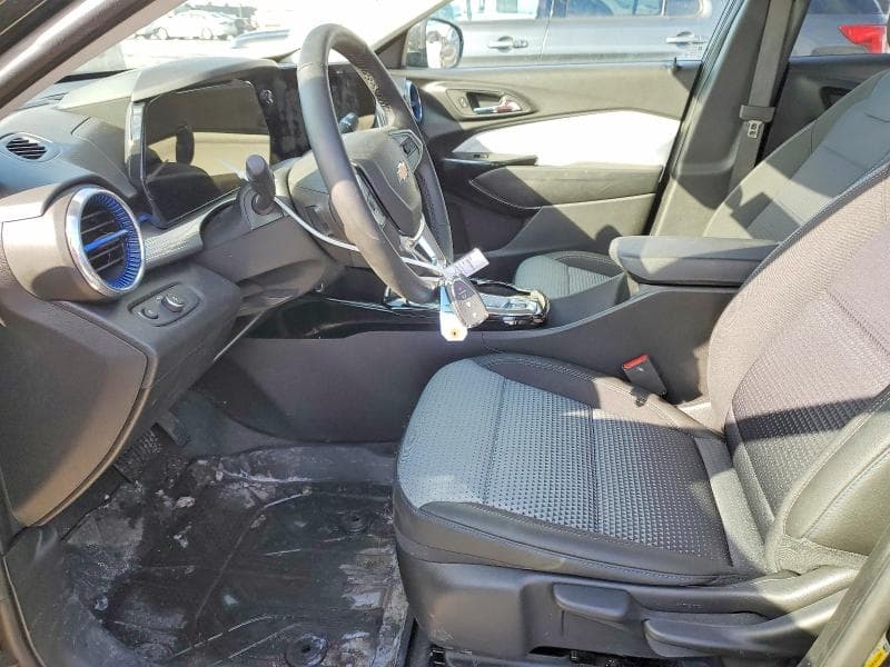 2025 CHEVROLET TRAX 1LT 7