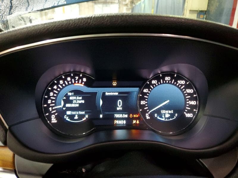 2017 LINCOLN MKC RESERVE 9