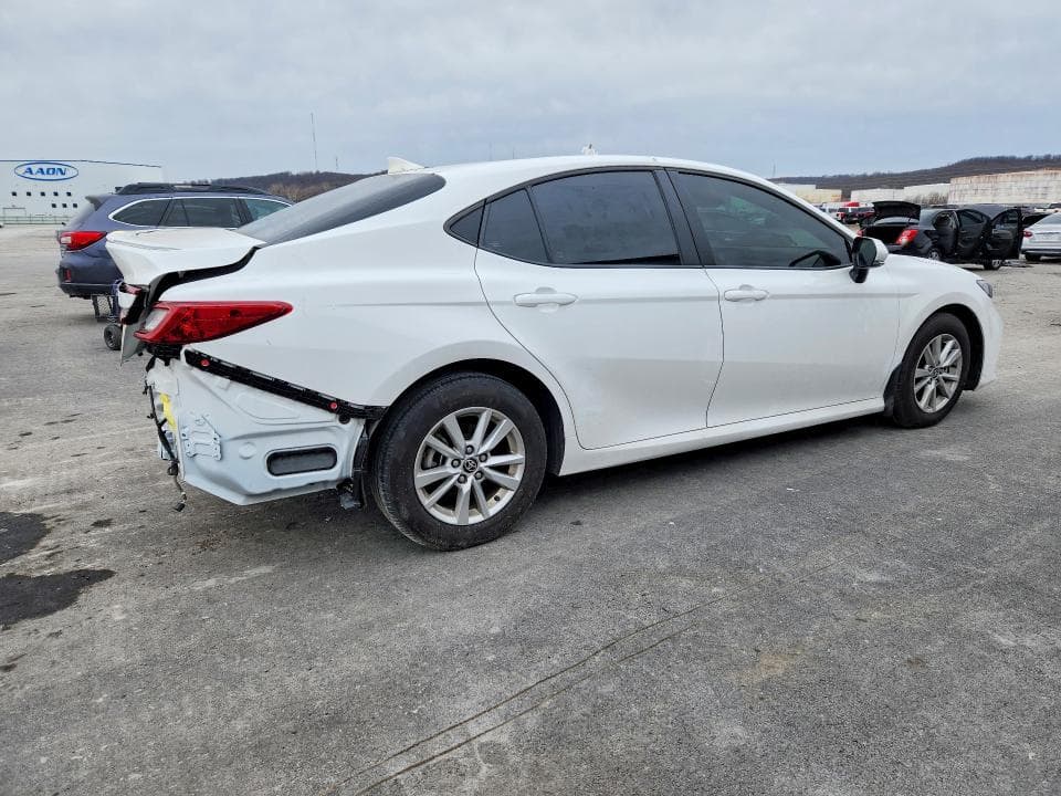 2025 TOYOTA CAMRY XSE 3