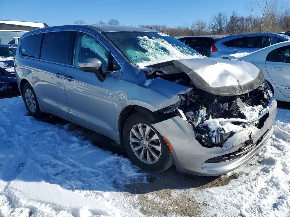 2017 CHRYSLER PACIFICA TOURING 4