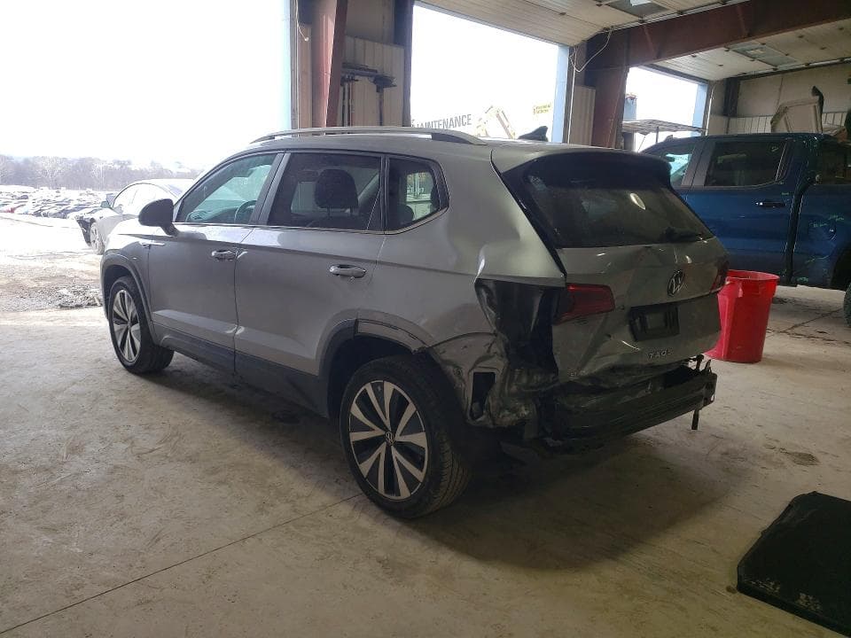 2022 VOLKSWAGEN TAOS SE 2
