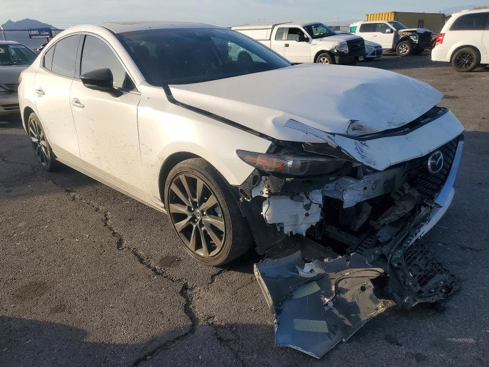 2021 MAZDA 3 PREMIUM PLUS 4