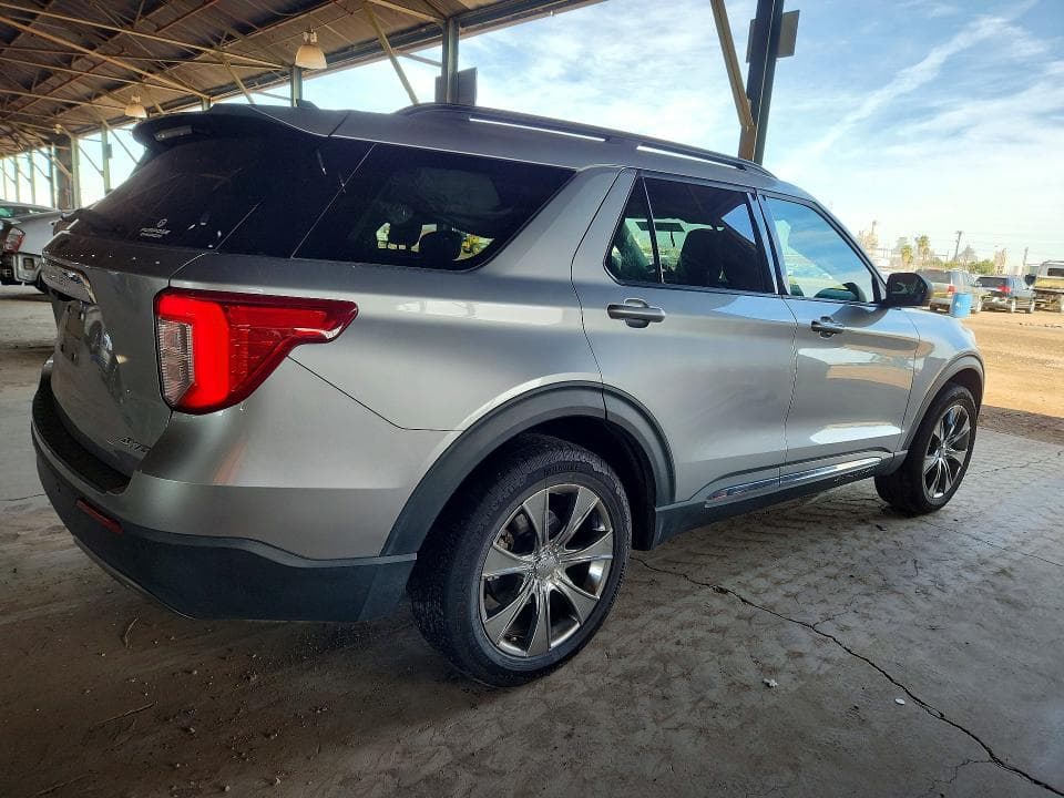 2022 FORD EXPLORER XLT 3