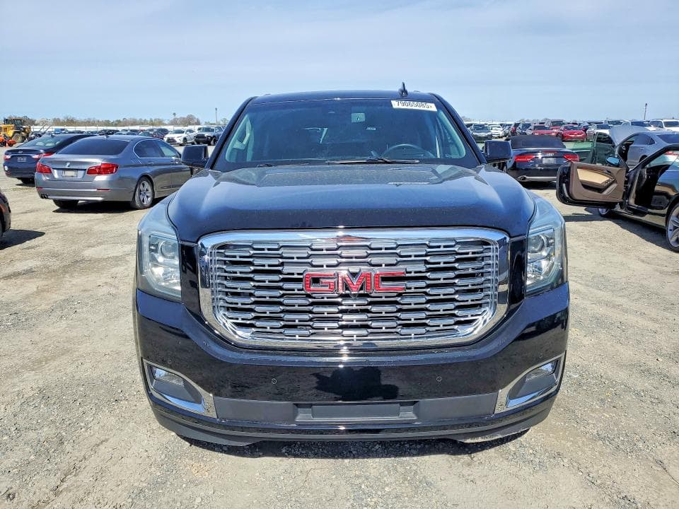2018 GMC YUKON DENALI 5