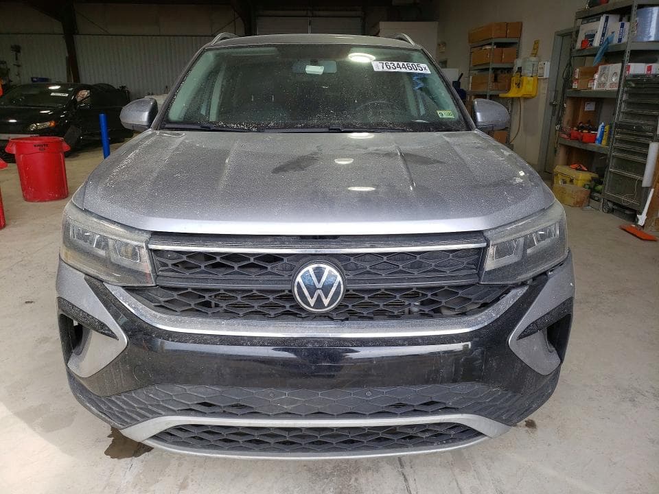 2022 VOLKSWAGEN TAOS SE 5