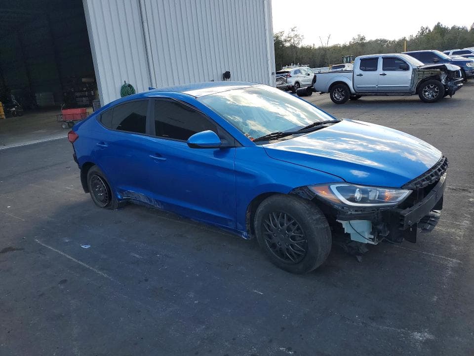 2017 HYUNDAI ELANTRA SE 4